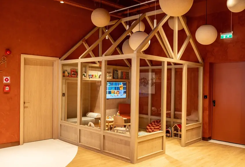 Летище София