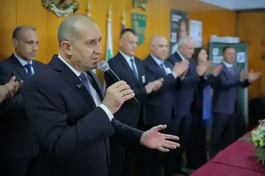 Румен Радев обяви, че няма да прави коалиция с Борисов и Пеевски 