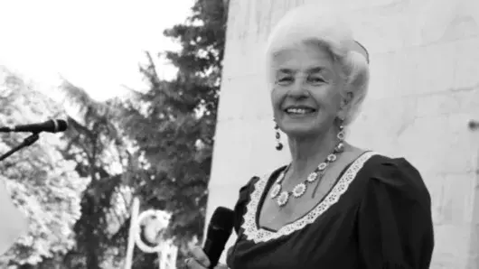 Почина известната народна певица Янка Рупкина