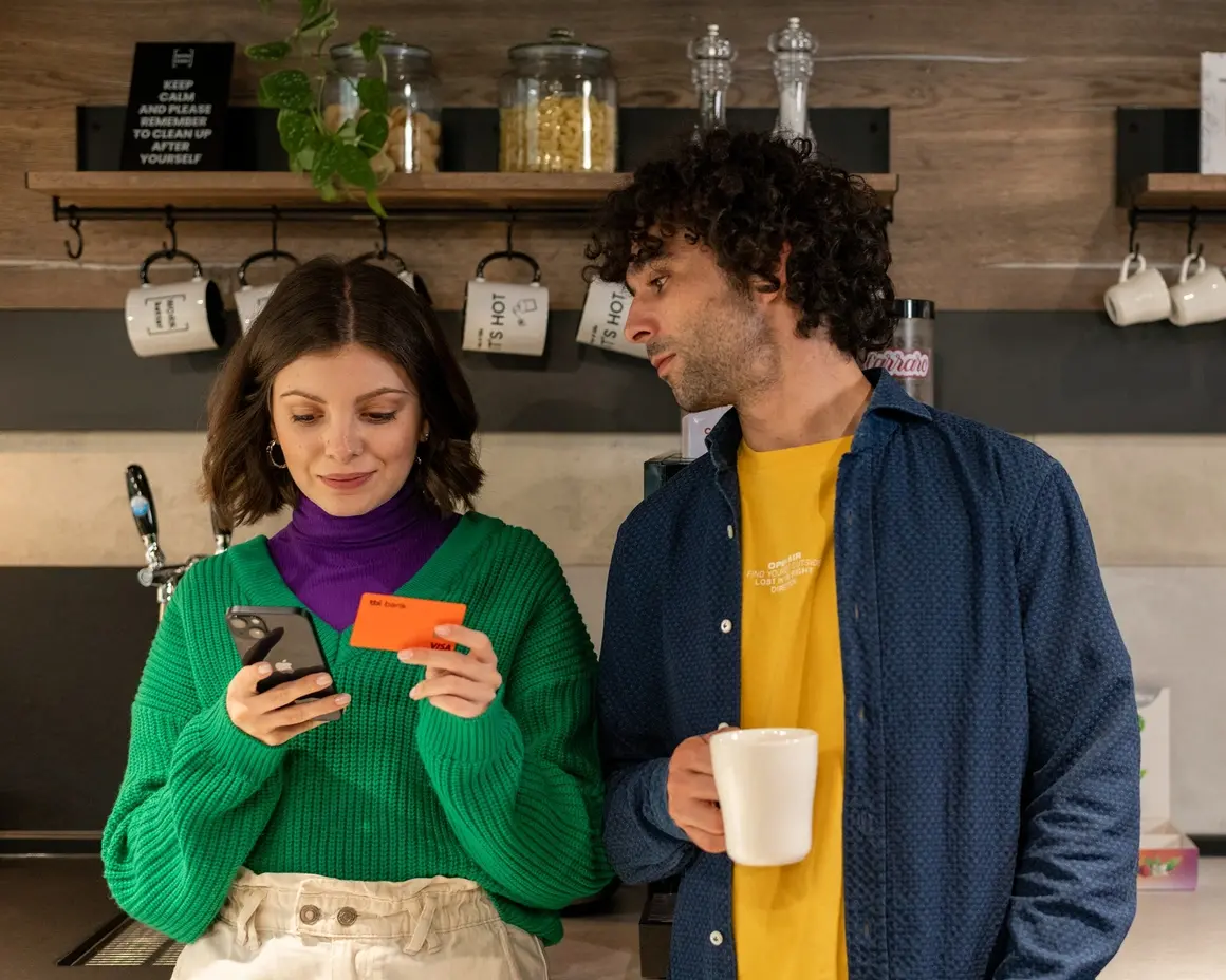 tbi bank добавя водещи брандове към шопинг секцията на мобилното си приложение преди Великден