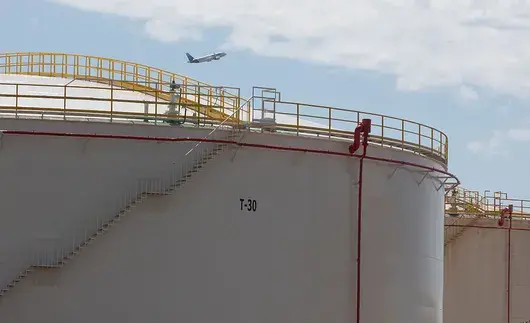 Недостиг на керосин в Европа може да доведе до отмяна на полети, предупреждава МАЕ