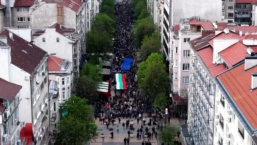 ПП-ДБ закри предизборната си кампания с шествие в София