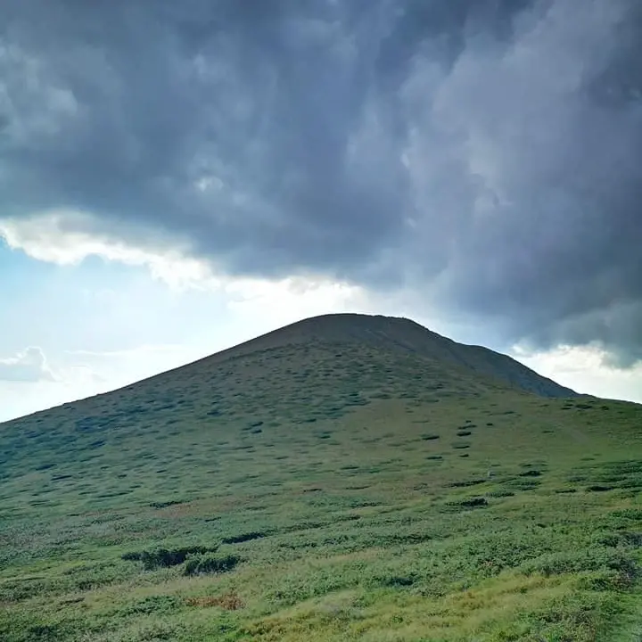Млад мъж загина, а друг пострада при гръмотевична буря на връх Ком