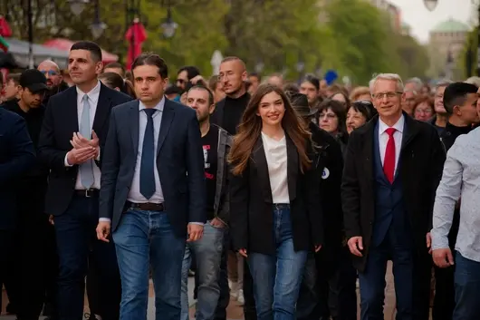 Кандидатите на "Да, България" събират най-много преференциални гласове, но рекордьорът е друг