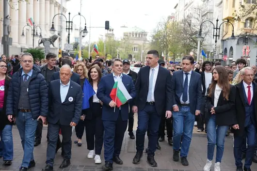 Кои са избраните депутати от ПП-ДБ в 52 Народно събрание