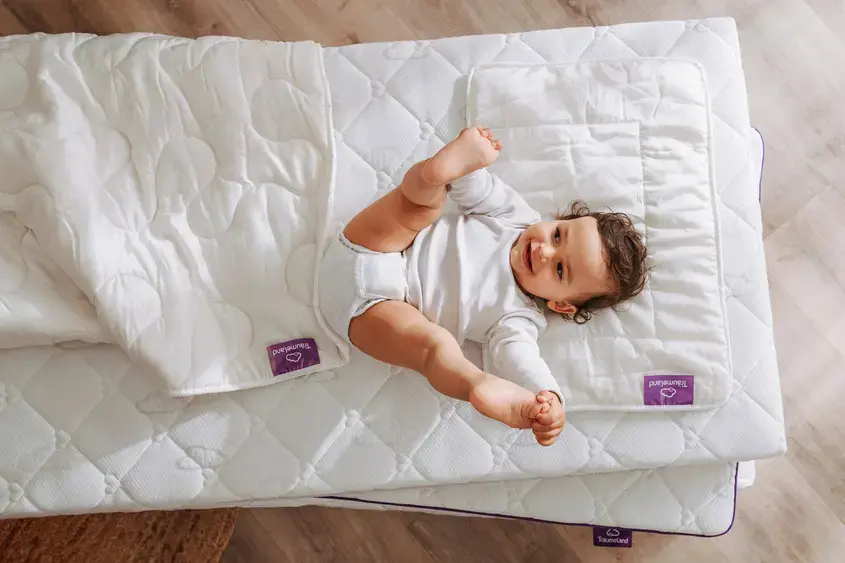 бебешки матрак и завивки