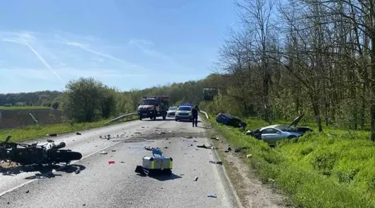 Катастрофа между два автомобила и мотор затвори пътя Русе - Варна