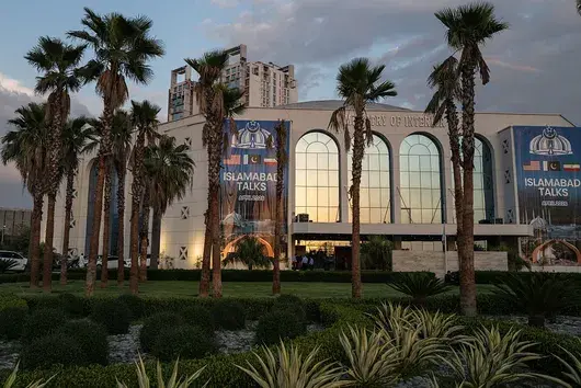 Стив Уиткоф и Джаред Къшнър пътуват за Пакистан, докато Иран отказва директен разговор със САЩ