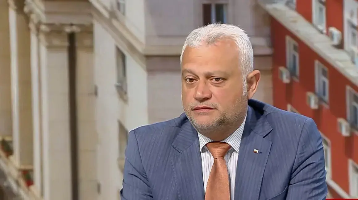 Емил Дечев потвърди, че заплахите срещу Георги Кандев са свързани с бившия главен секретар на МВР Светлозар Лазаров