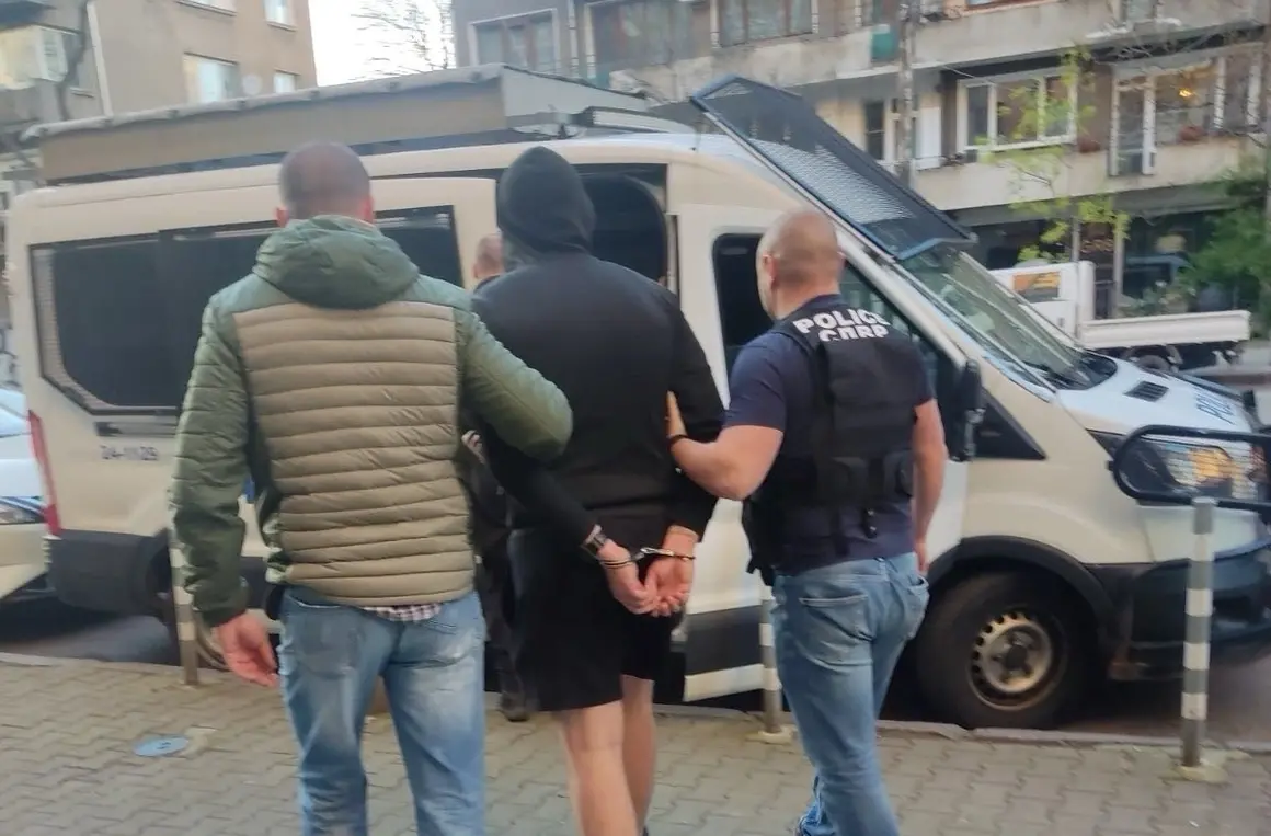 Разкриха схема за теглене на кредити с фалшиви лични карти в София
