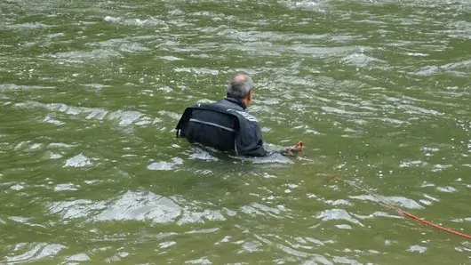 Водолази спасиха 17-годишно момче, влязло в придошла река край село Шемшево