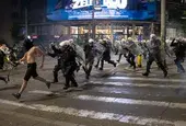 Протест срещу Вучич в Белград завърши със сблъсъци с полицията и арести