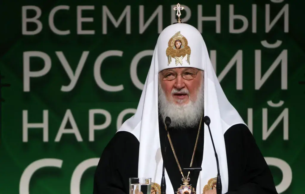 Кой е Владимир Гундяев - московският патриарх Кирил, когото кабинетът "Радев" спаси от санкции