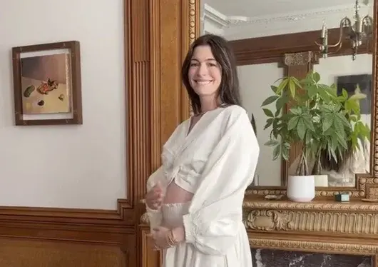 Ан Хатауей е бременна с третото си дете