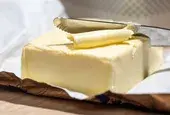КЗК глоби две фирми за фалшиво “немско масло” без мляко, имитиращо марката с “краварката в левия ъгъл”