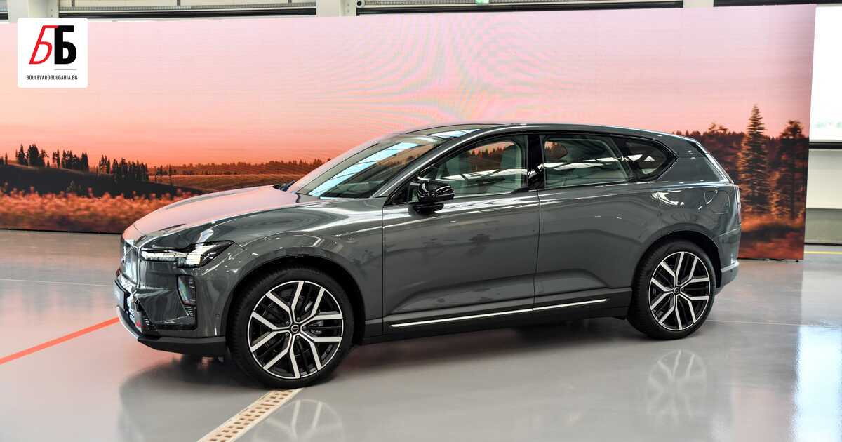 Новото Volvo EX60 дебютира и в България - в самолетен