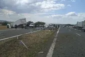 Тир премина през мантинелите на “Тракия” и удари две коли 