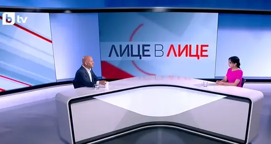 Радан Кънев остави празна чаша за шефа на новите в bTV, за да си я надпише сам