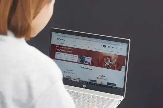 ЕК наложи рекордна глоба на AliExpress за продажба на ментета и опасни продукти
