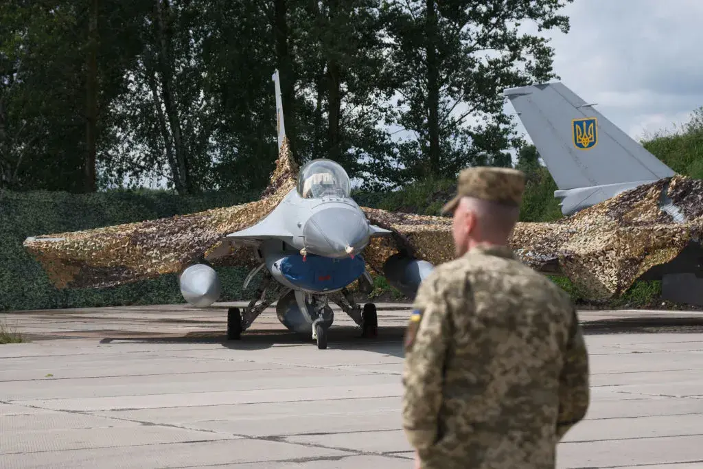 Украински F-16 отбеляза първа въздушна победа срещу руски изтребител
