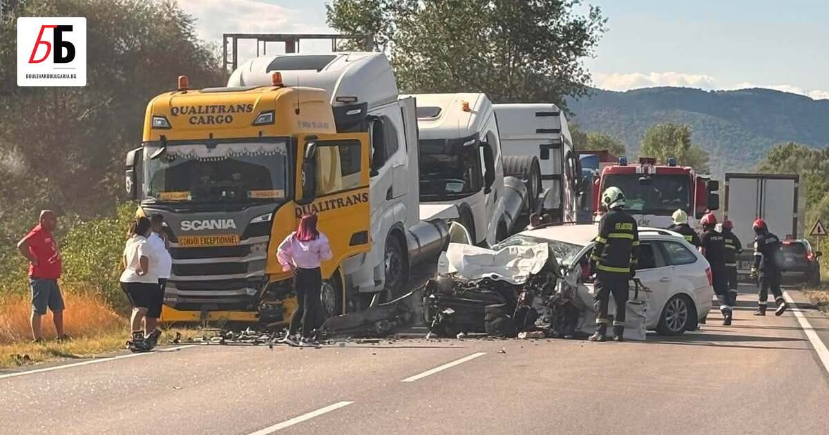 Двама души са пострадали при тежка катастрофа на главен път