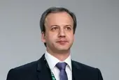 Президентът на ФИДЕ Аркадий Дворкович се оттегли, след като ЕС го санкционира заради Путин