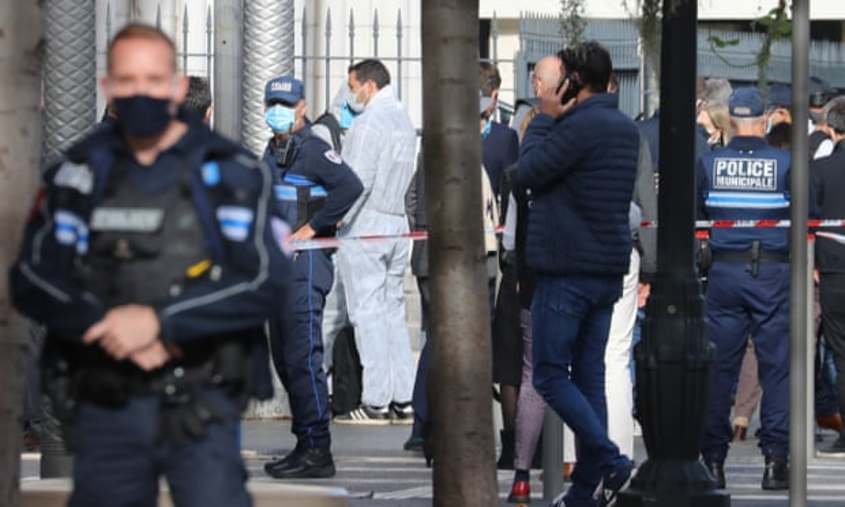 Нов терористичен удар във Франция: Трима души са убити в църква