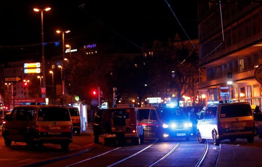 Атентат в центъра на Виена: 4 жертви, ликвидираният нападател е симпатизант на ИДИЛ (ОБНОВЕНА)
