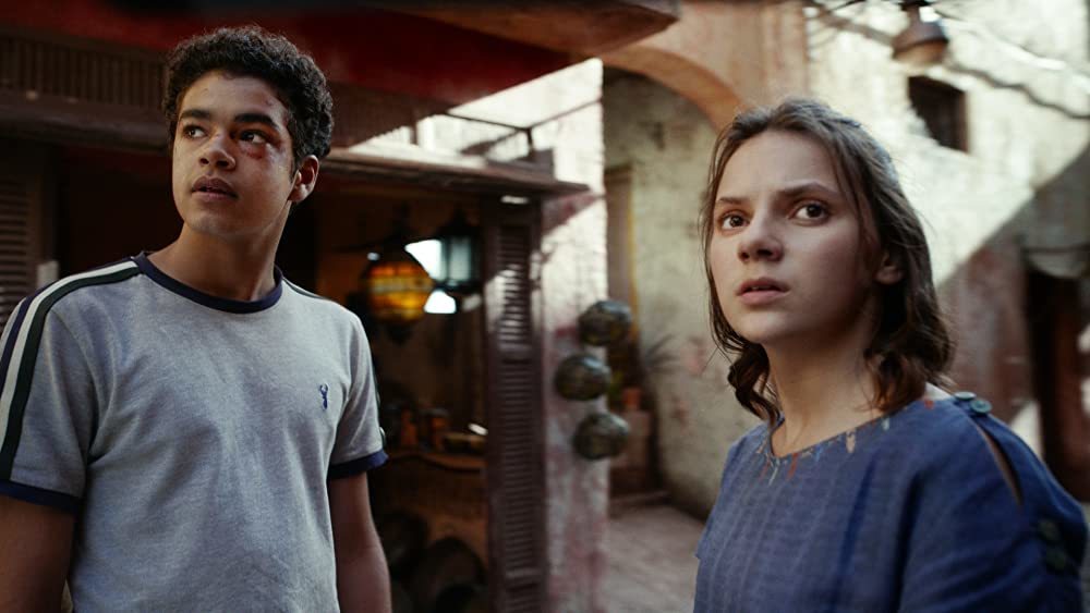 <br><br>
<strong>His Dark Materials / Тъмните му материи </strong>
<br><br>
Втората част от адаптацията по фентъзи сагата на Филип Пулман започва от 16 ноември по HBO, като ще разкаже историята от втората му книга - "Острият кинжал". Освен Дафни Кийн в ролята на Лайра Белакуа и Рут Уилсън като г-жа Колтър, в новия сезон ще видим и Андрю Скот (Fleabag, Sherlock) в един от най-важните образи от паралелните светове.