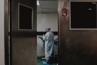 Двама пациенти са починали в новата болница за COVID-19 в Пловдив заради хаос 