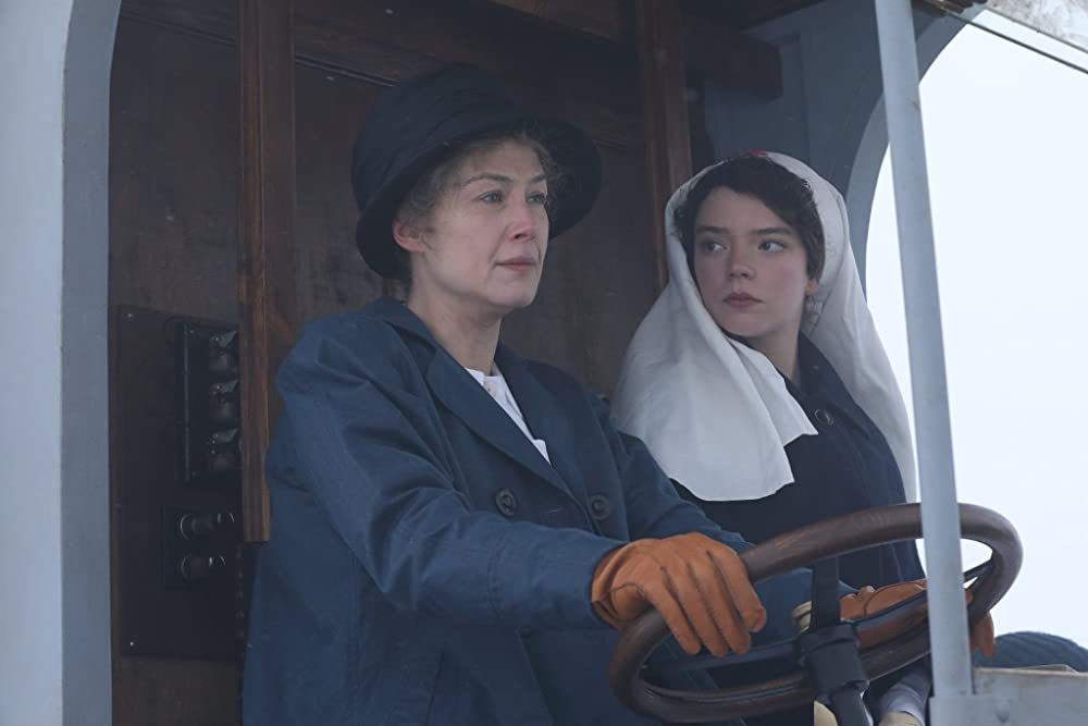 <br><br>
Radioactive (2019)
<br><br>
Розамунд Пайк е в главната роля на Мария Кюри в биографичния филм "Radioactive". Аня Тейлър-Джой влиза в образа на 18-годишната й дъщеря Ирен, която помага в изследванията на майка си и заминава на фронта по време на Първата световна война, за да помага на полевите болници с рентгенови снимки на ранените войници.