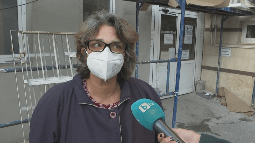 Прокудената от селото си санитарка получи подслон от Община Бургас