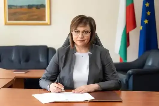 Нинова се връща на работа след отрицателен тест, членове на БСП стават доброволци в болници