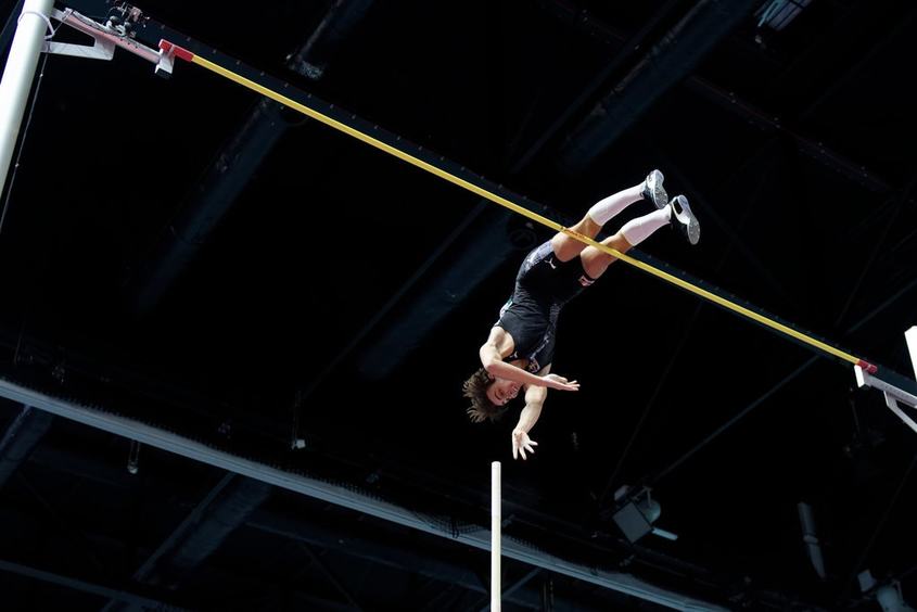 Мондо Дуплантис подобри собствения си световен рекорд