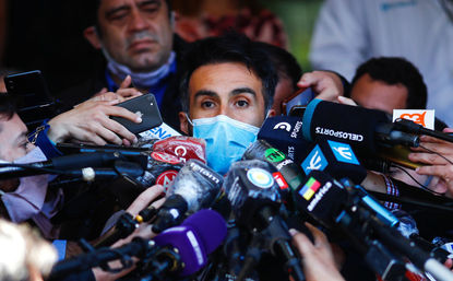 Личният лекар на Марадона не скри сълзите си: Отговорен съм само за това, че го обичах