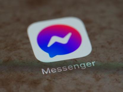 Технически срив спря Instagram, WhatsApp и Facebook Messenger